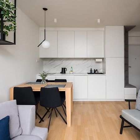 Elektrownia Powisle Stylish Apartment Varşovia Exterior foto