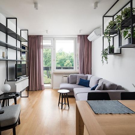Elektrownia Powisle Stylish Apartment Varşovia Exterior foto